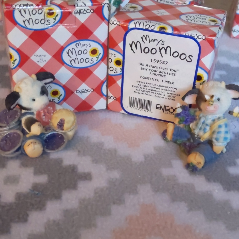 Set of 2 Mary's Moo Moos with their boxes